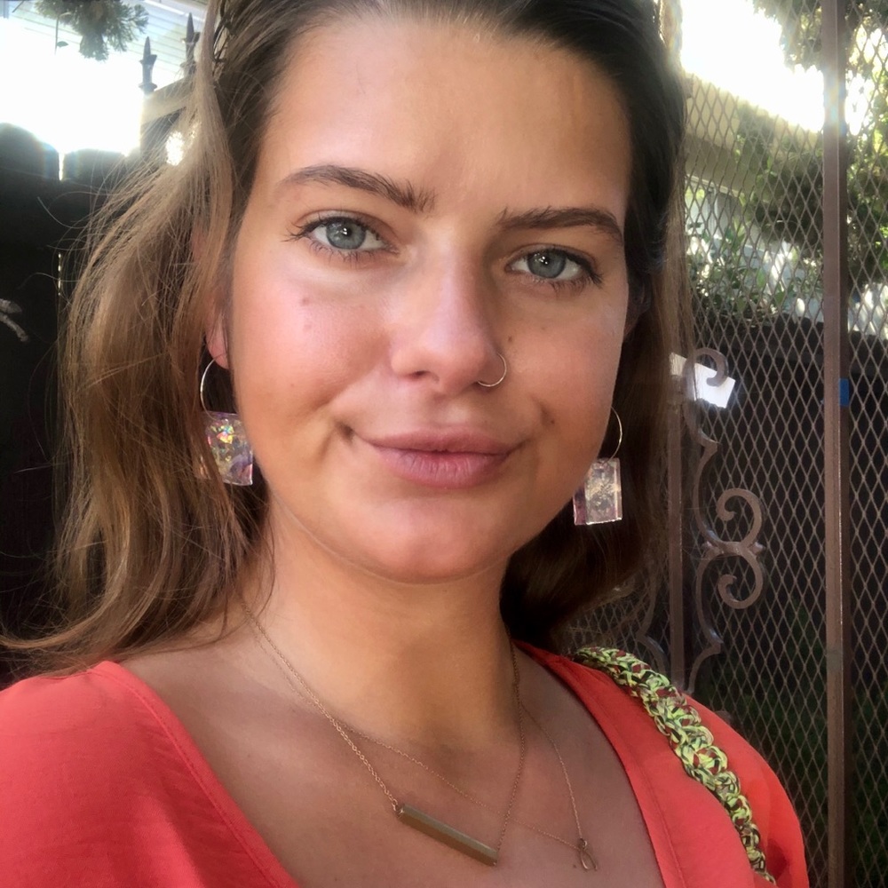 Meet your Posher, Caroline